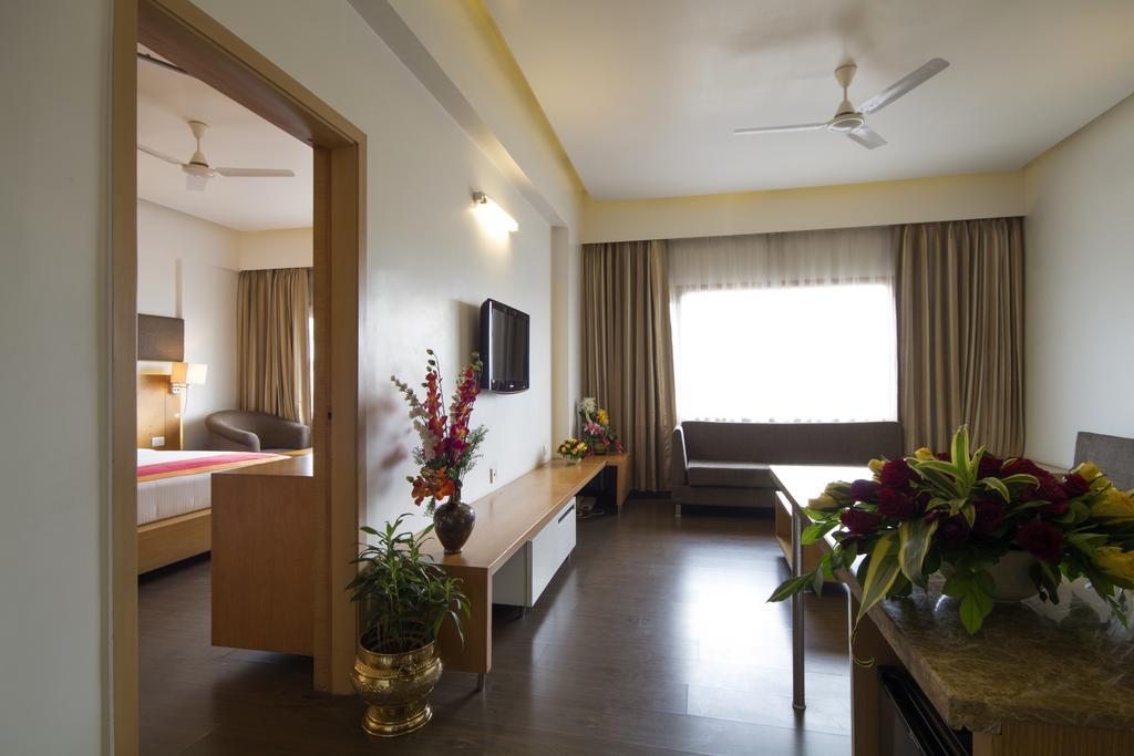 Dolphin Hotel Visakhapatnam Habitación foto