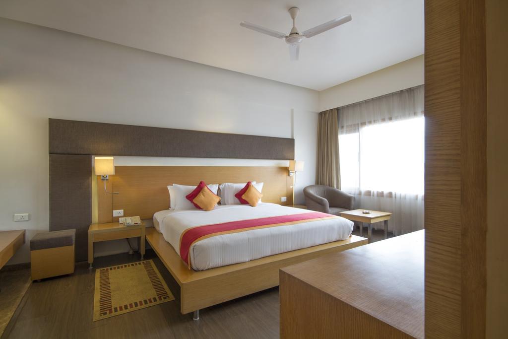 Dolphin Hotel Visakhapatnam Habitación foto
